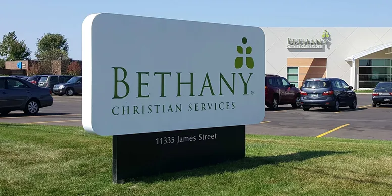 Non-Illuminated Signs Holland MI